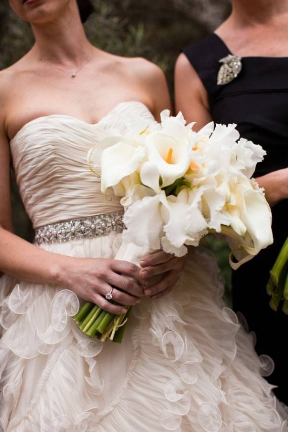 Какие бывают свадебные платья цвета айвори, фото их вариантов