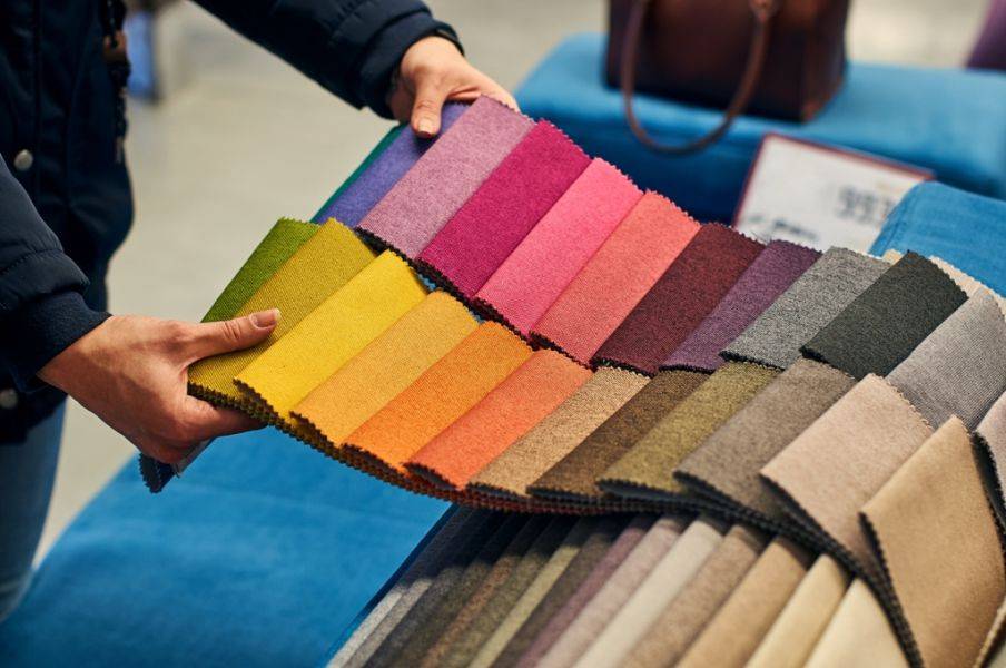 Мебельные ткани: виды обивочной ткани для мягкой мебели, советы по выбору, производители, плюсы и минусы, характеристики