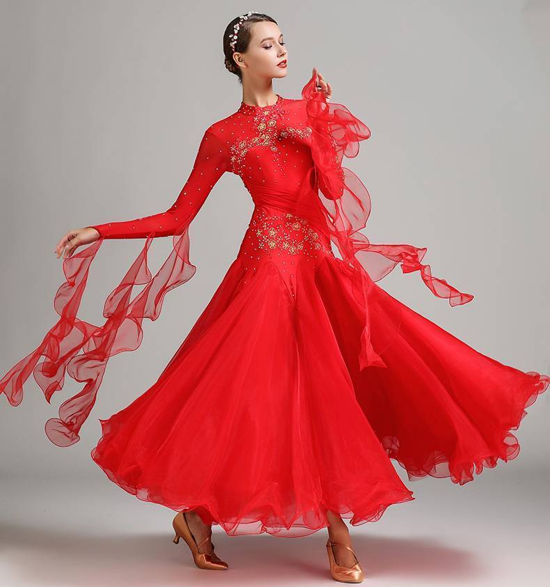 Платья для бальных танцев для девочек: рейтинговые, тренировочные