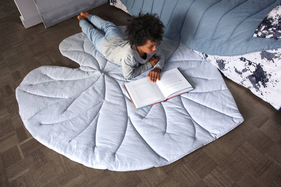 Размер детского одеяла для новорожденных в кроватку, на выписку, а также для детей старшего возраста