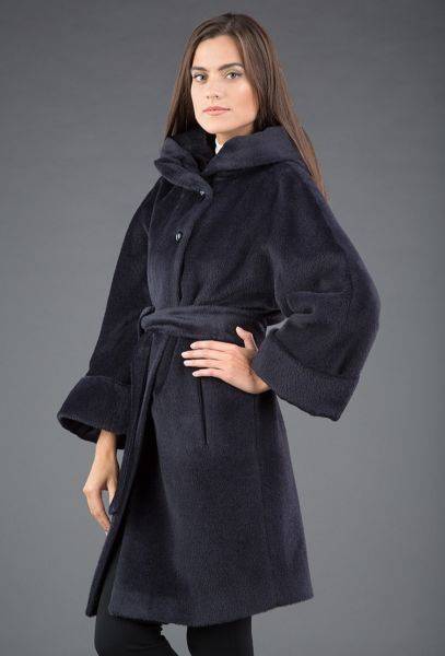 Как выбрать и носить пальто из альпака?