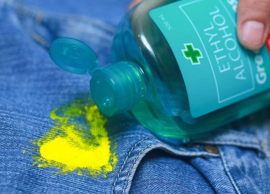 Способы удаления водоэмульсионной краски с одежды: эффективные методы отстирывания с ткани разных типов | в мире краски