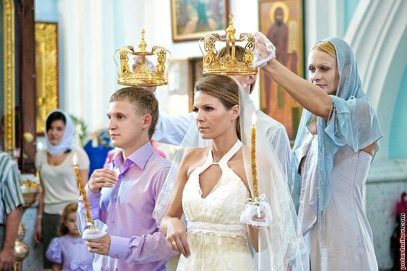 Как выбрать платье для венчания и аксессуары — в соответствии с модными тенденциями и требованиями церкви
как выбрать платье для венчания и аксессуары — в соответствии с модными тенденциями и требованиями церкви