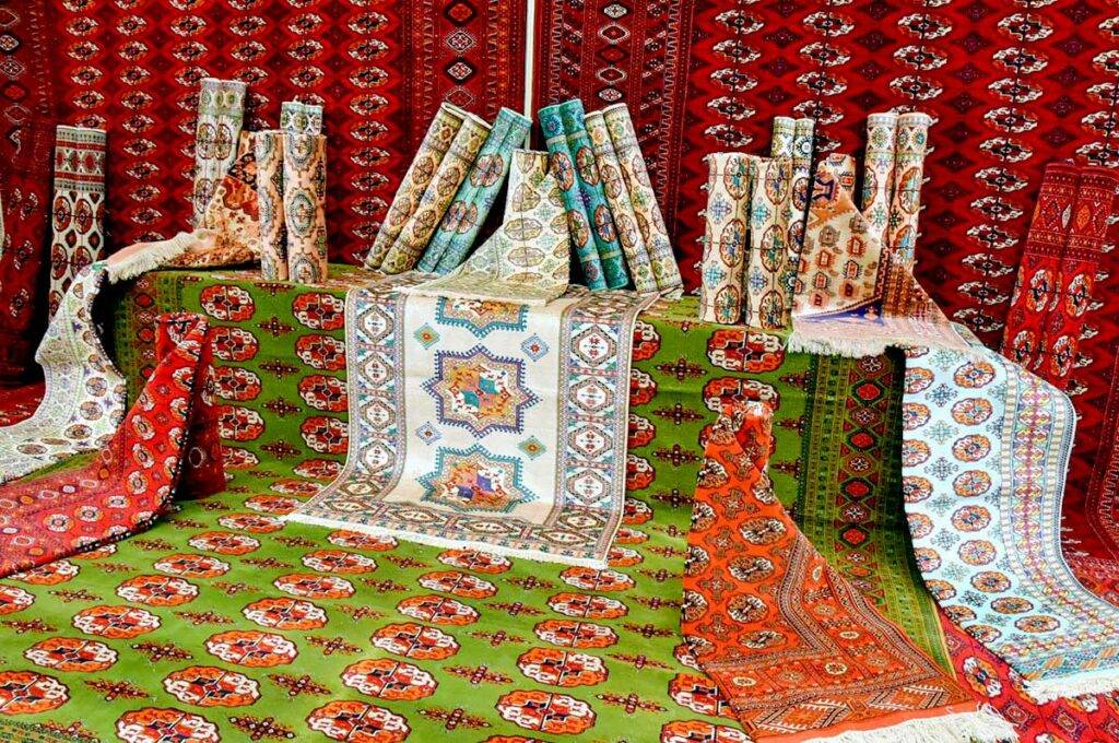 Восточный ковер в современном интерьере (48 фото) — туркменские, узбекские, армянские, азербайджанские ковровые изделия в восточном стиле